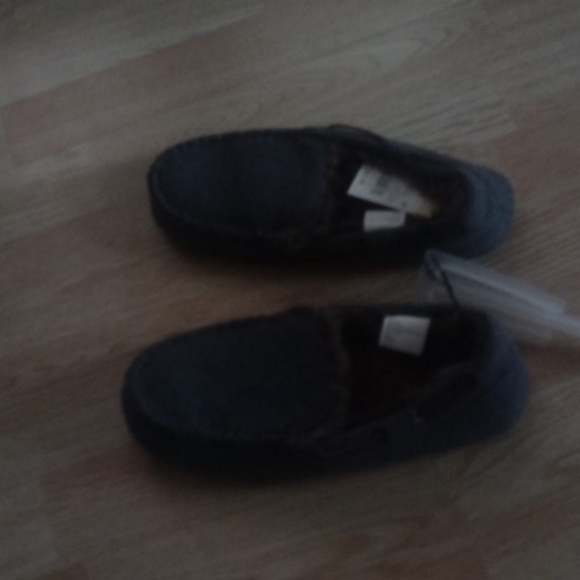 Slippers - Picture 1 of 1